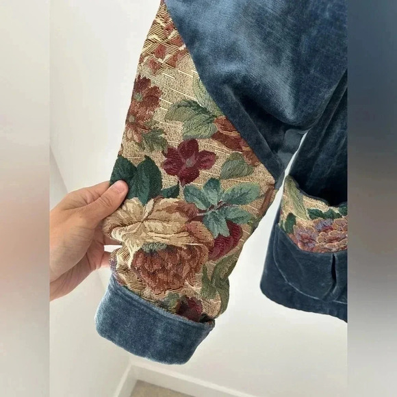 Vintage Custom Blue Velvet and Tapestry Floral Women's Jacket - Picture 4 of 14